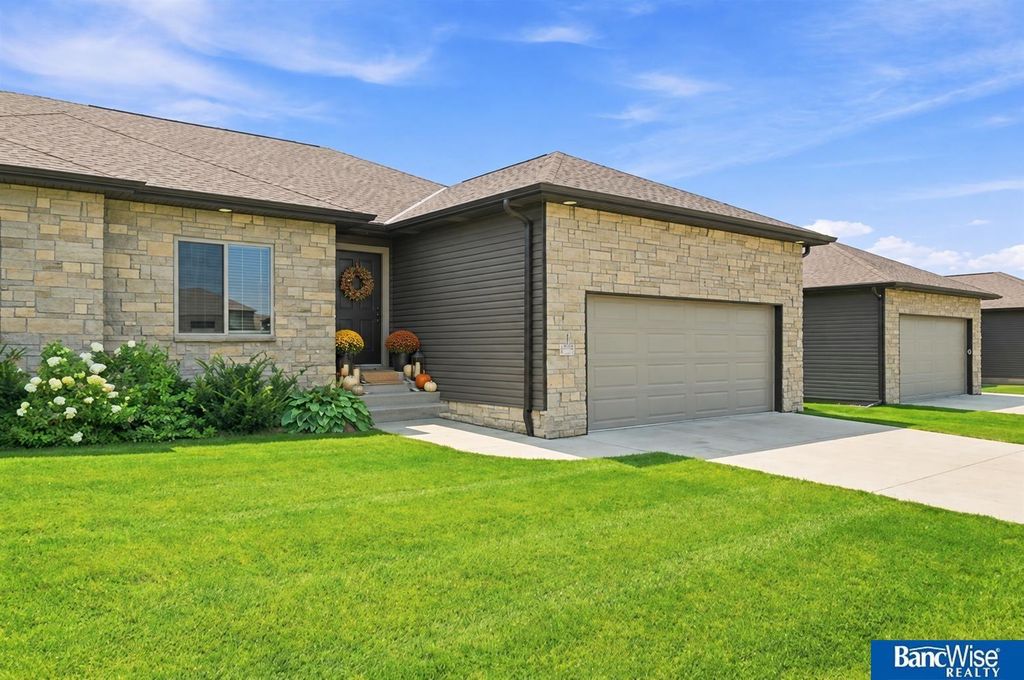 3719 Broadbear Road, Lincoln