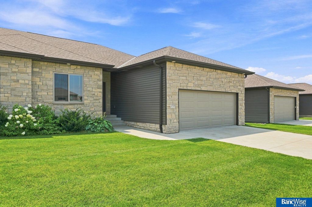 3719 Broadbear Road, Lincoln
