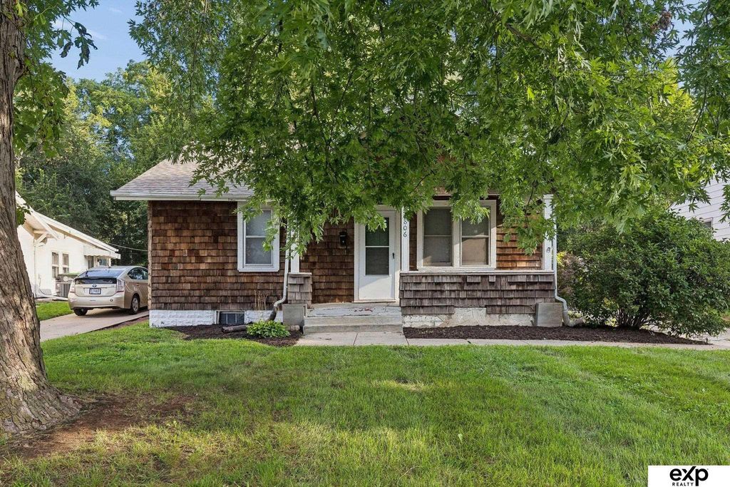 4806 Charles Street, Omaha
