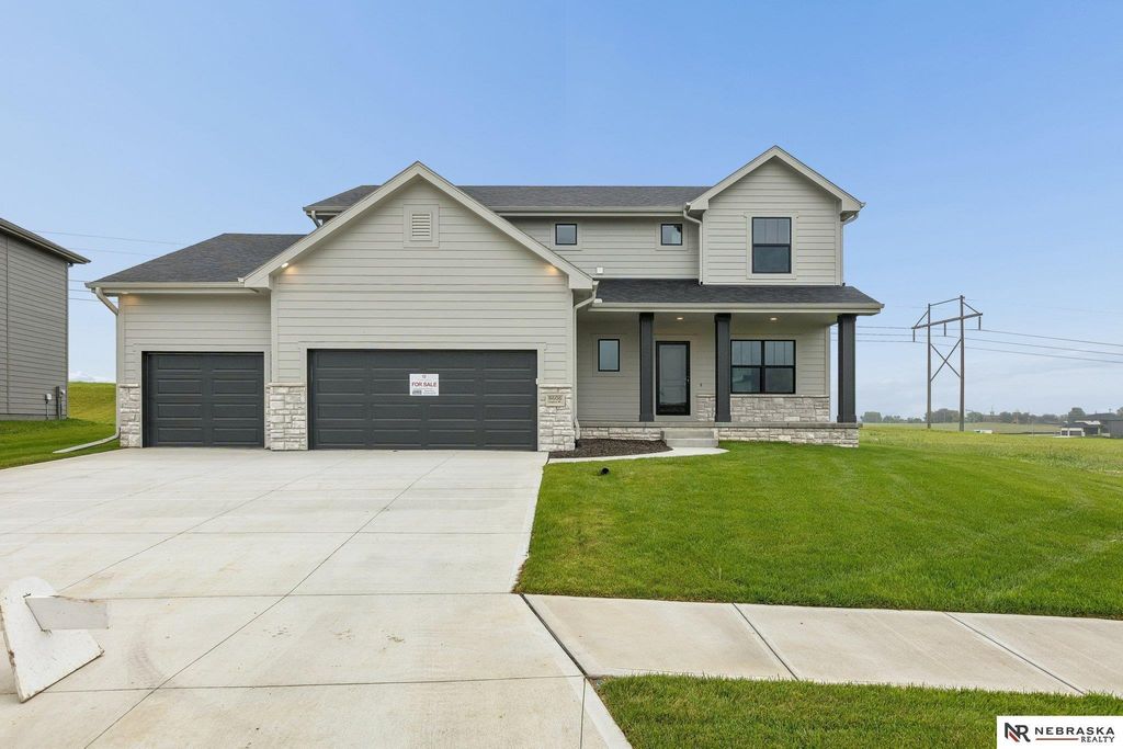 8606 Legacy Street, Papillion