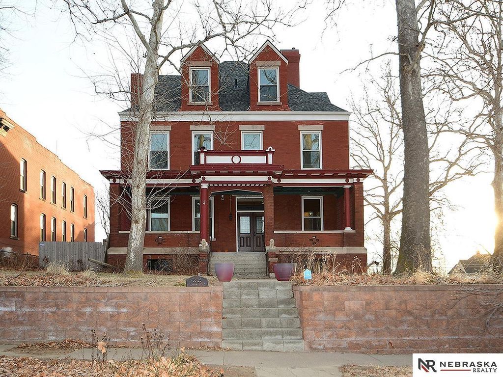 3825 S 25th Street, Omaha