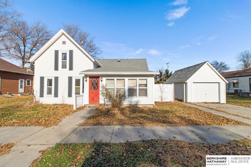 440 State Street, Lyons