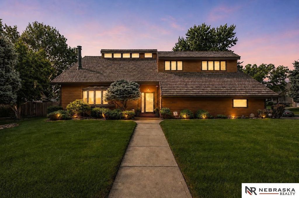 12357 Seward Street, Omaha
