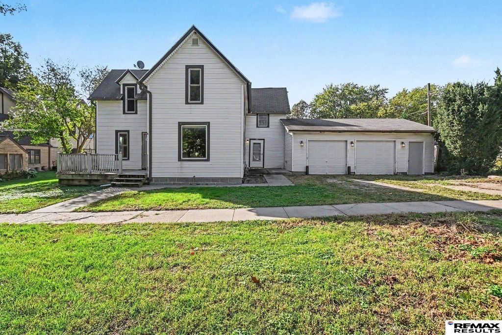 825 N Walnut Street, Wahoo