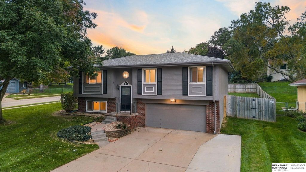 5606 N 126th Avenue, Omaha
