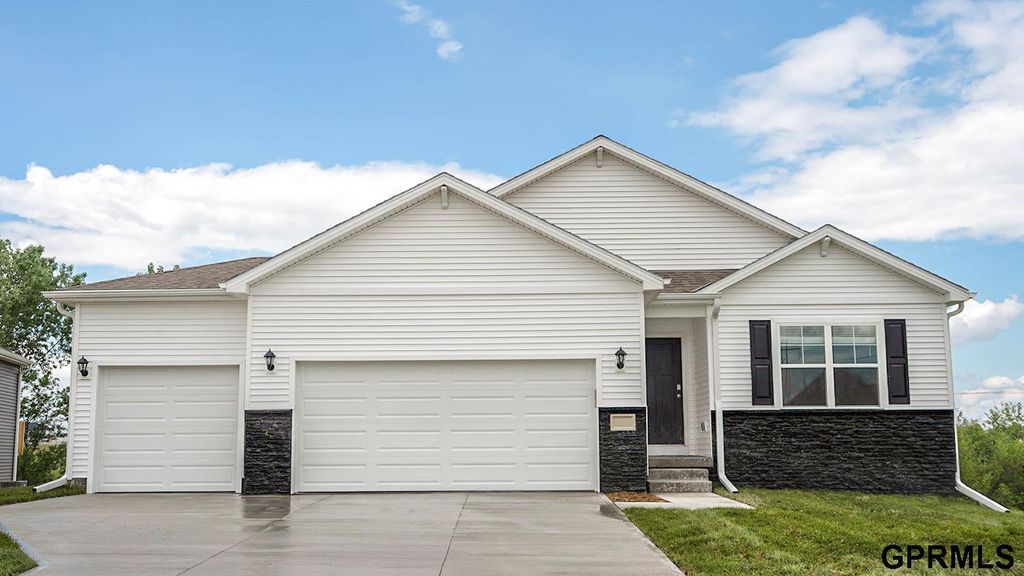 8119 S 200 Street, Gretna