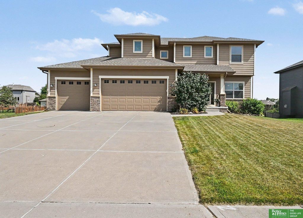 1410 Hardwood Drive, Papillion