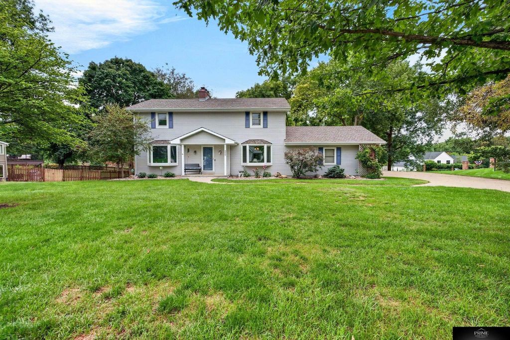 20925 Roundup Road, Elkhorn