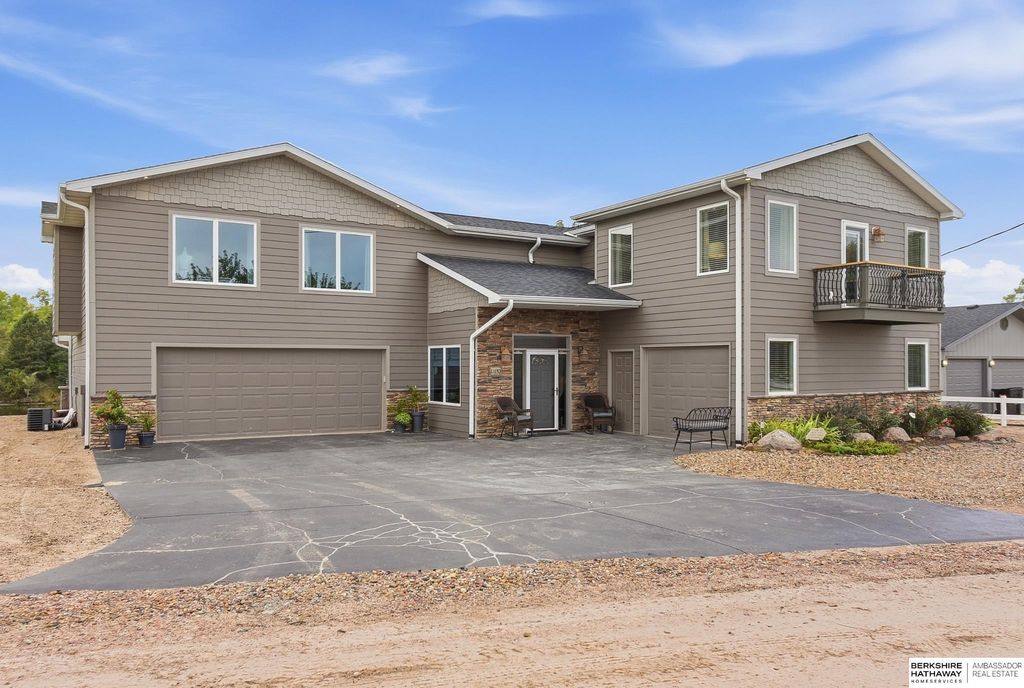 S1152 Platte Shore Drive, Fremont