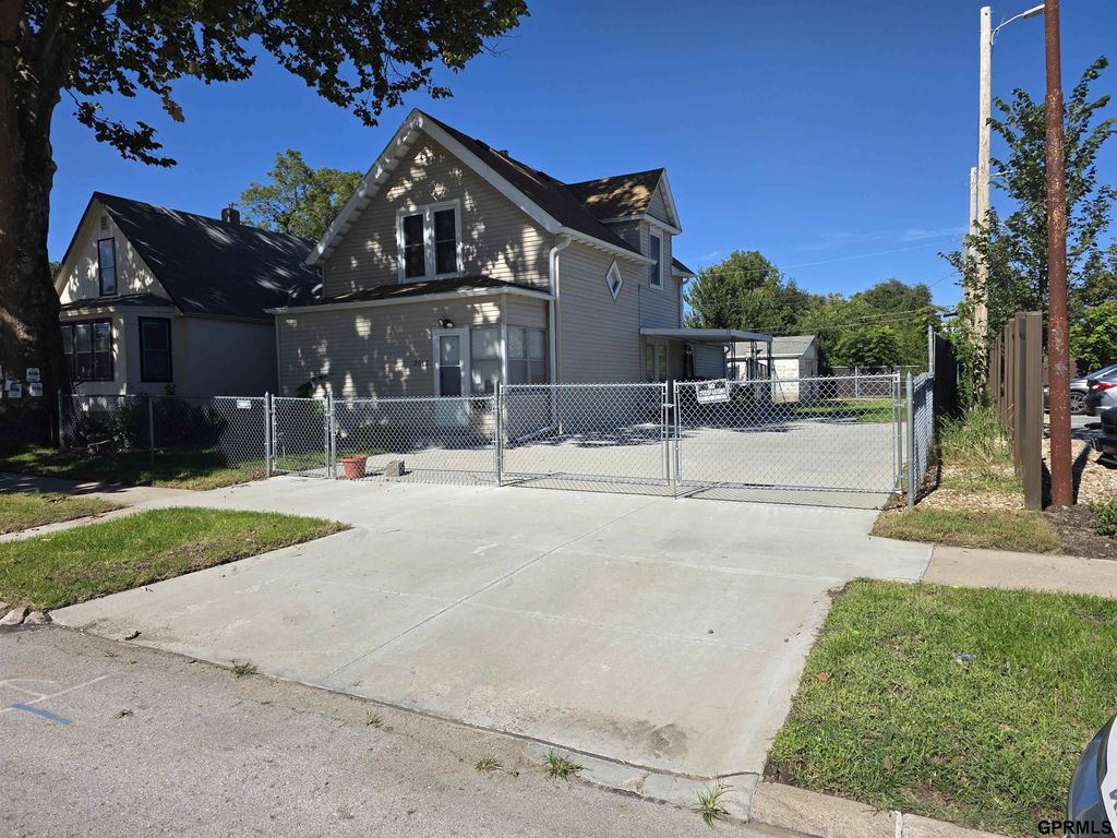 3012 Emmet Street, Omaha