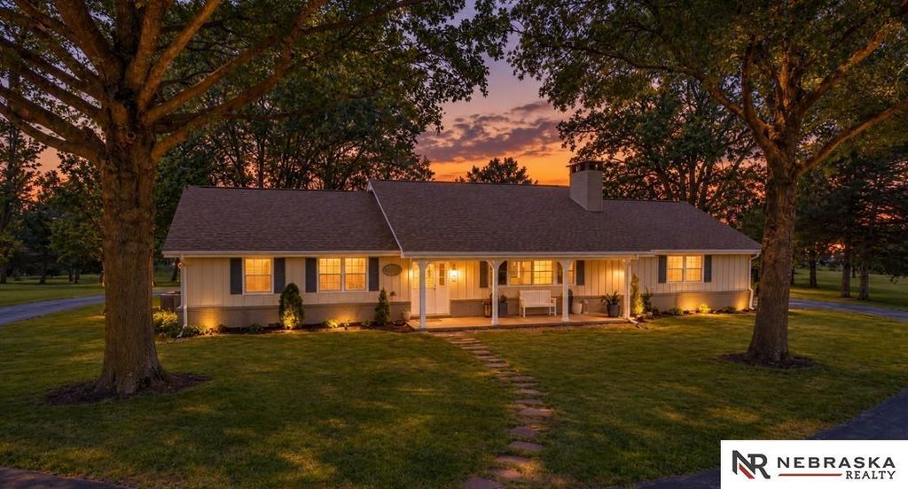 6101 Frontier Road, Lincoln
