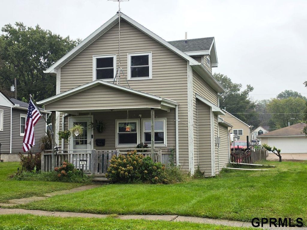 906 Linn Street, Atlantic