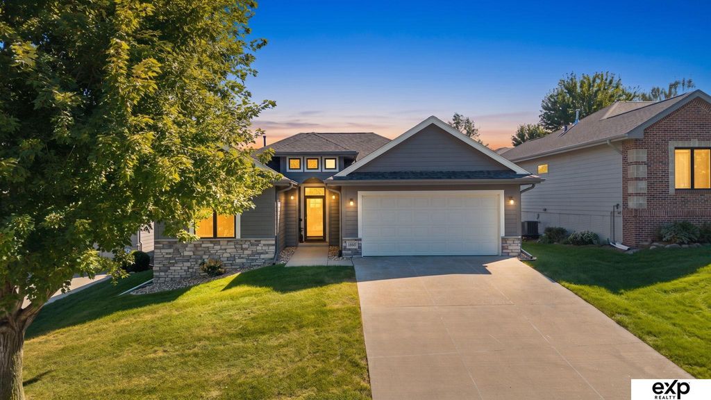 15463 Ogden Circle, Omaha