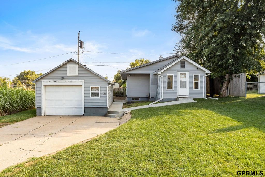 4205 D Street, Omaha