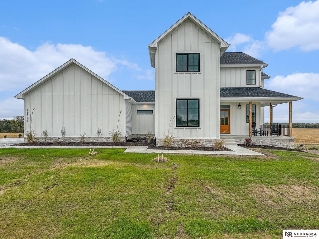 19720 Long View Lane, Hickman