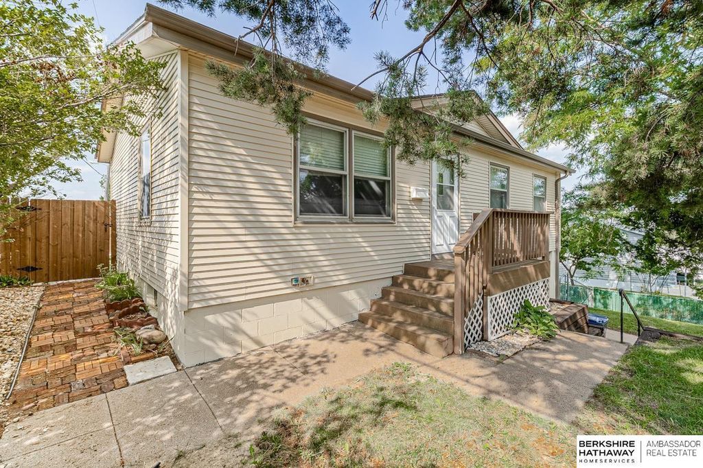 1210 Sunny Lane, Bellevue