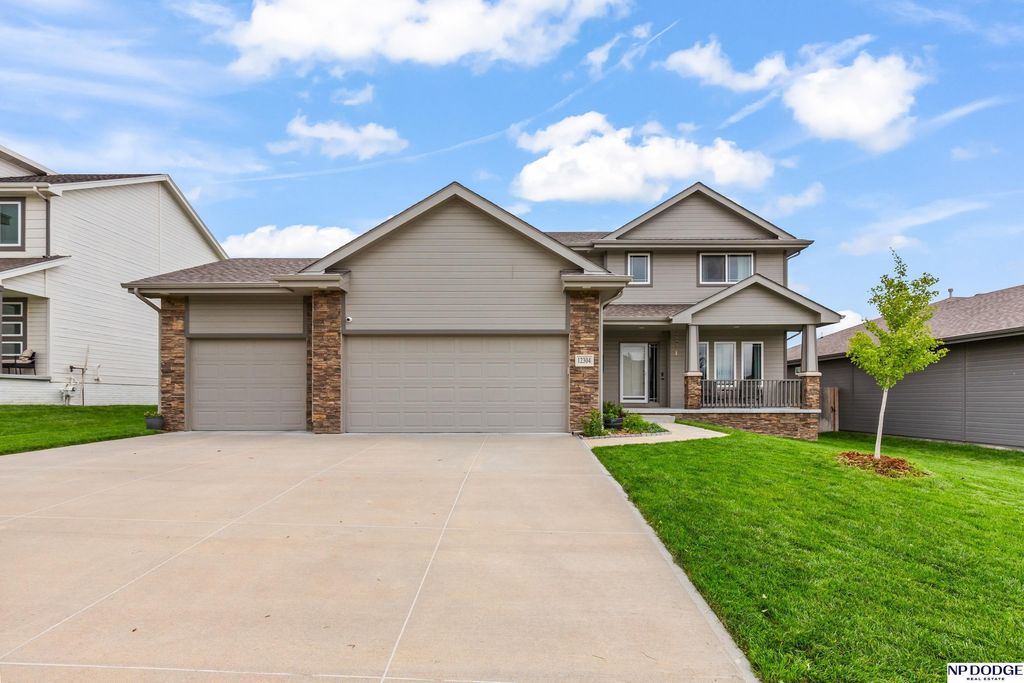 12304 Quail Drive, Bellevue