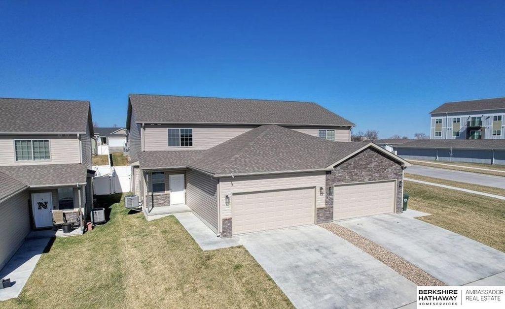 5006 W Hillsboro Drive, Lincoln