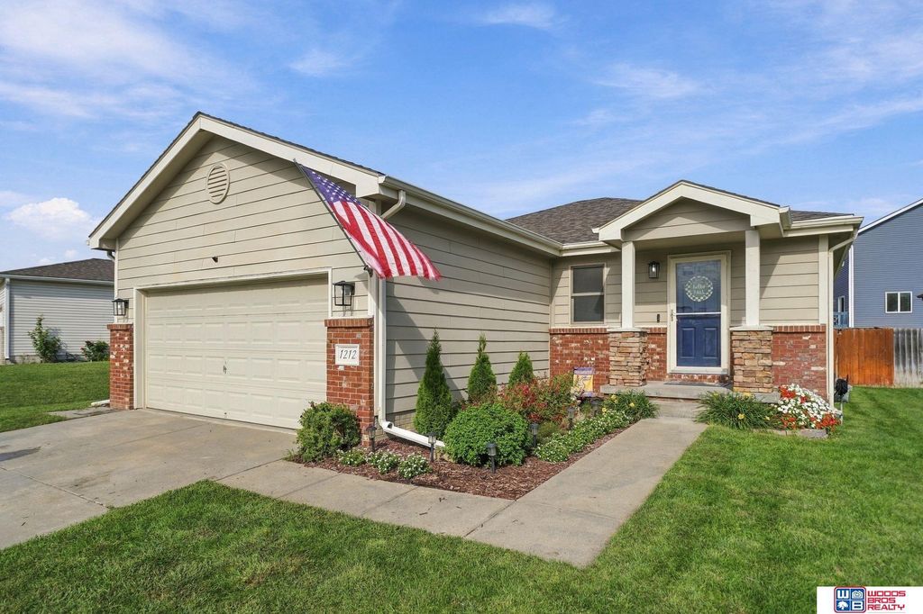 1212 Garden Valley Road, Lincoln