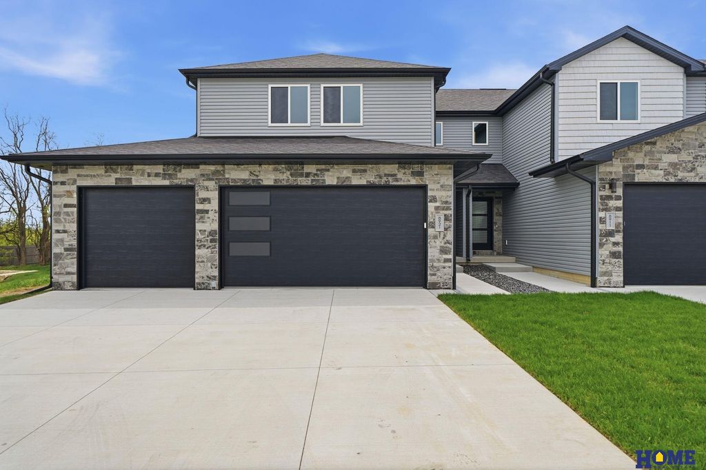 8921 Peregrine Road, Lincoln