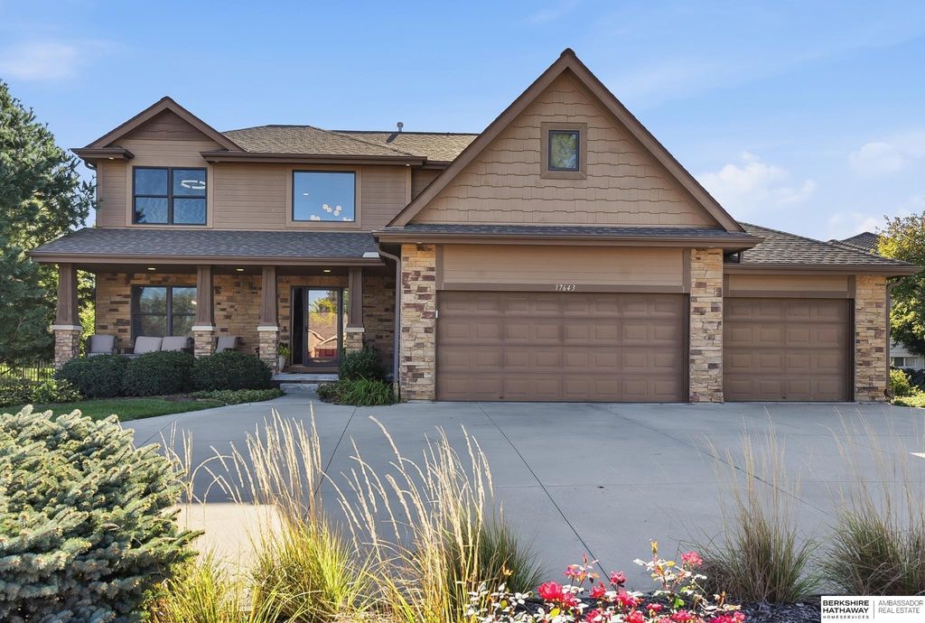 17643 Prestwick Avenue, Omaha