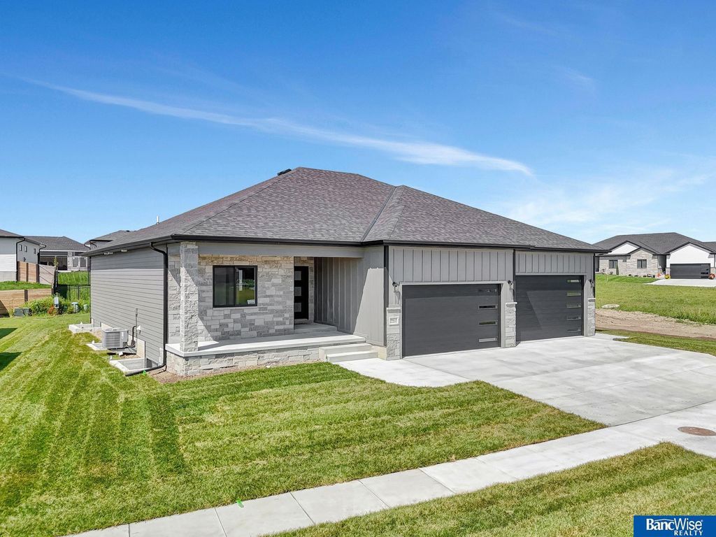 8009 Kallum Drive, Lincoln
