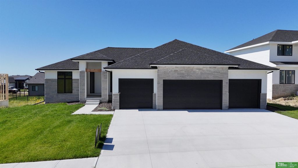 5608 N 213th Street, Elkhorn