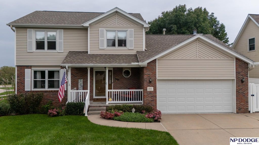 6840 Stephanie Lane, Lincoln
