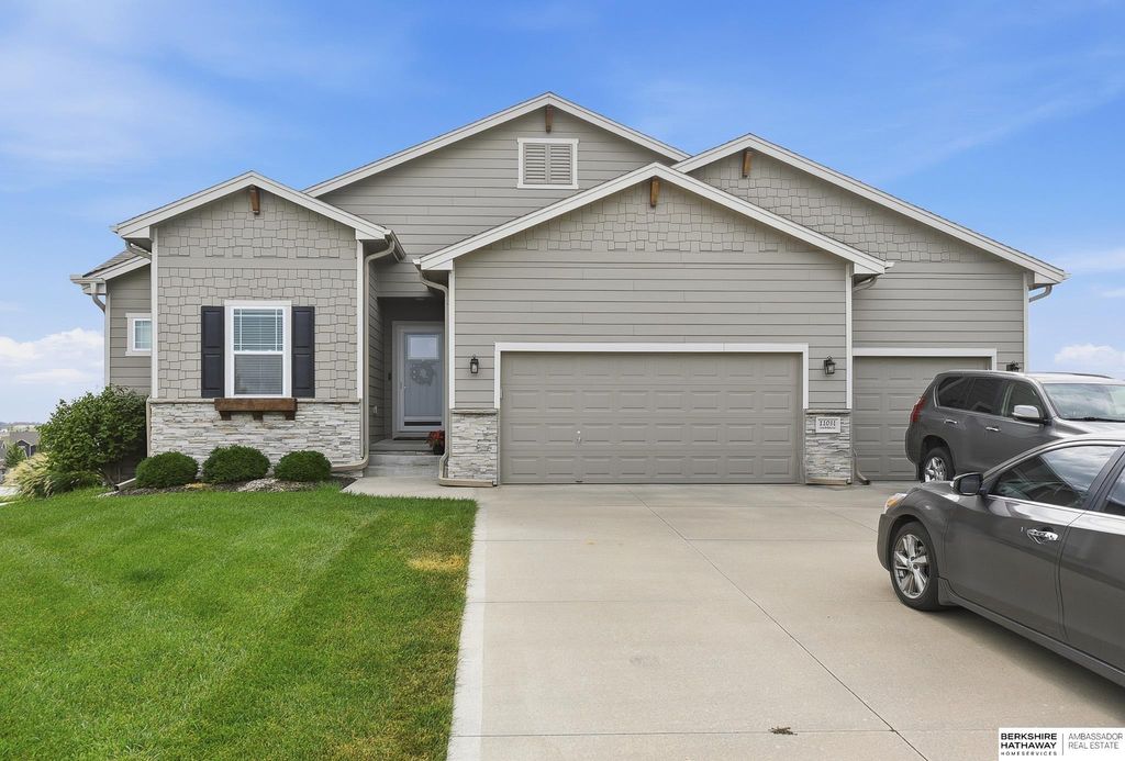 11031 Cove Hollow Circle, Papillion