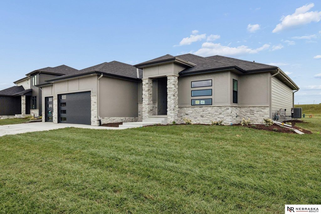 3812 Prairie Breeze Road, Lincoln