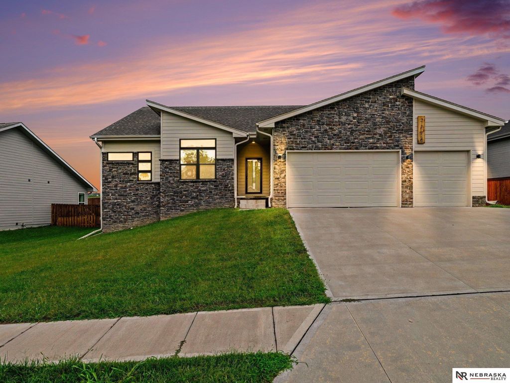 2116 Gindy Drive, Bellevue