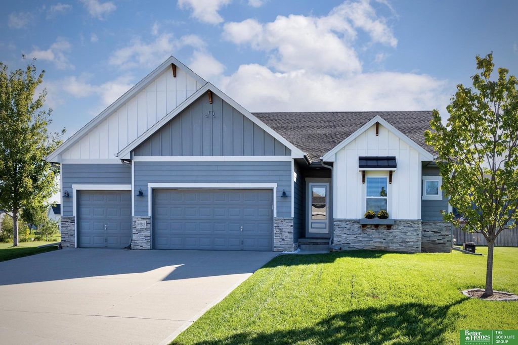 10591 S 112th Street, Papillion