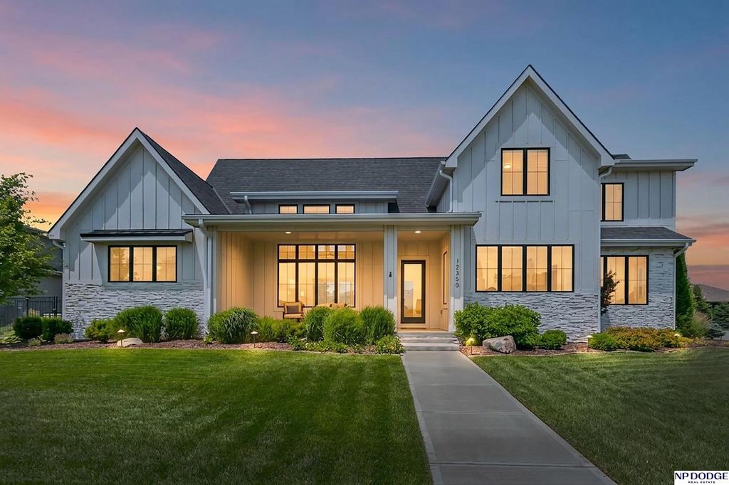 12350 Edward Street, Papillion