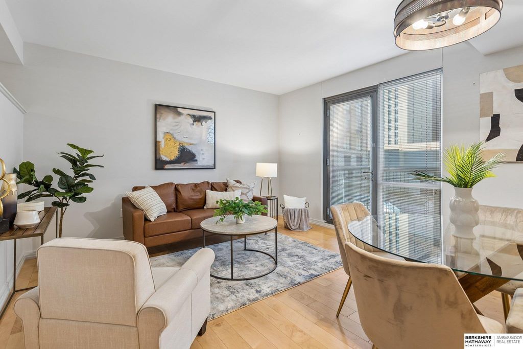 3201 Dodge Court, Unit 5214, Omaha