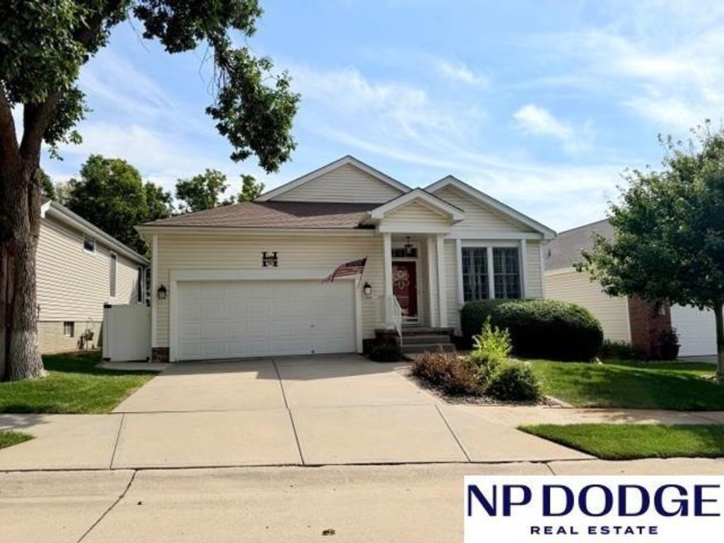 17207 Hickory Plaza, Omaha