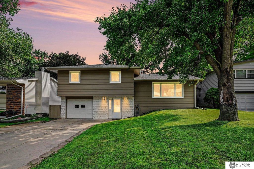 9127 Spaulding Street, Omaha