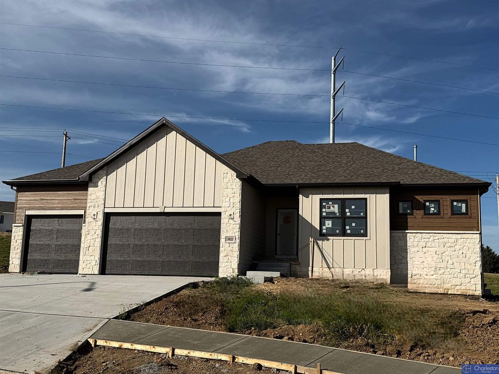 20954 Riviera Drive, Gretna