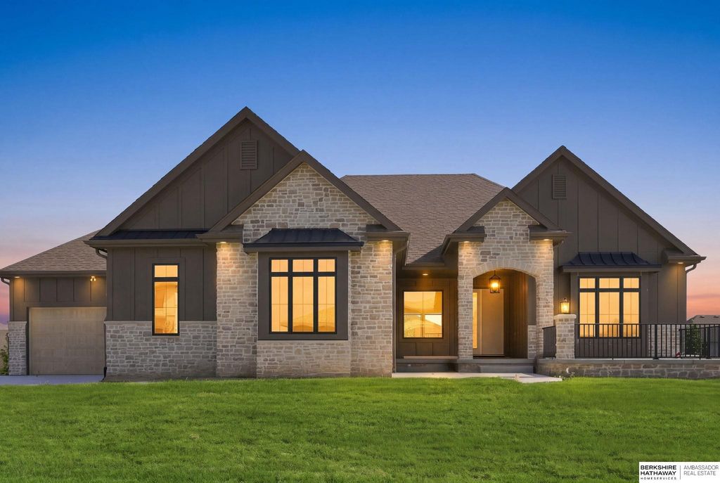 12363 Carpenter Street, Papillion