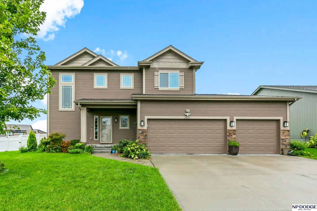 9215 S 179 Street, Omaha