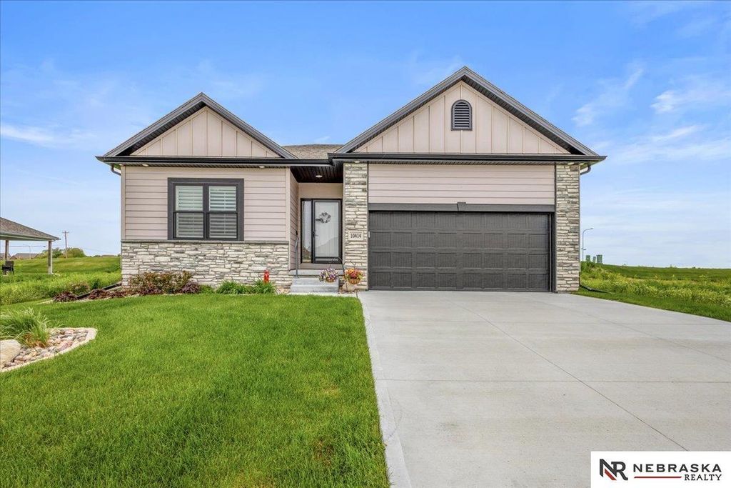 10414 S 209 Street, Gretna