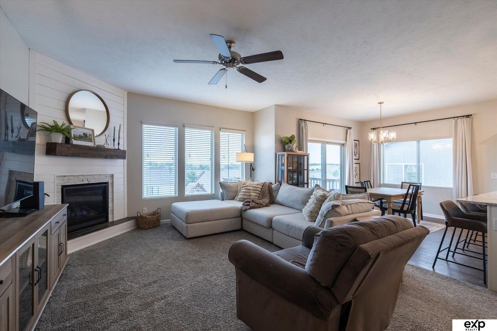 18803 Greenleaf Street, Omaha