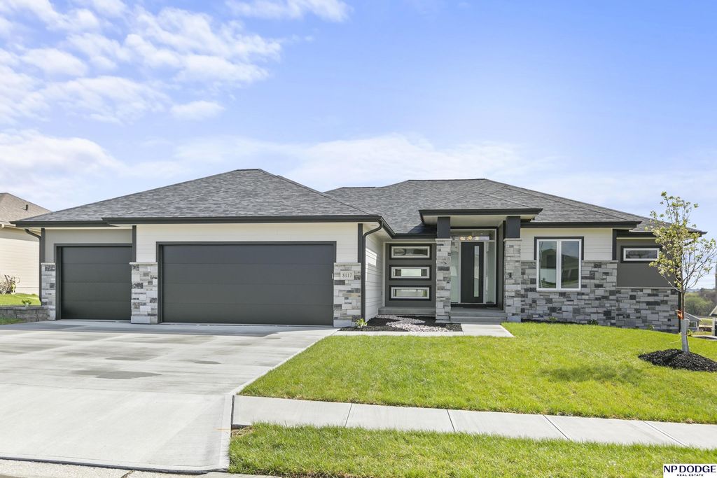 8117 S 184 Avenue, Omaha