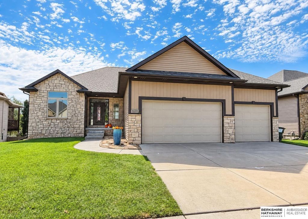 2831 Shadowbrook Drive, Lincoln