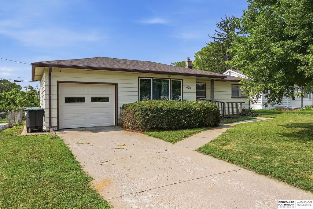 6015 Oak Street, Omaha