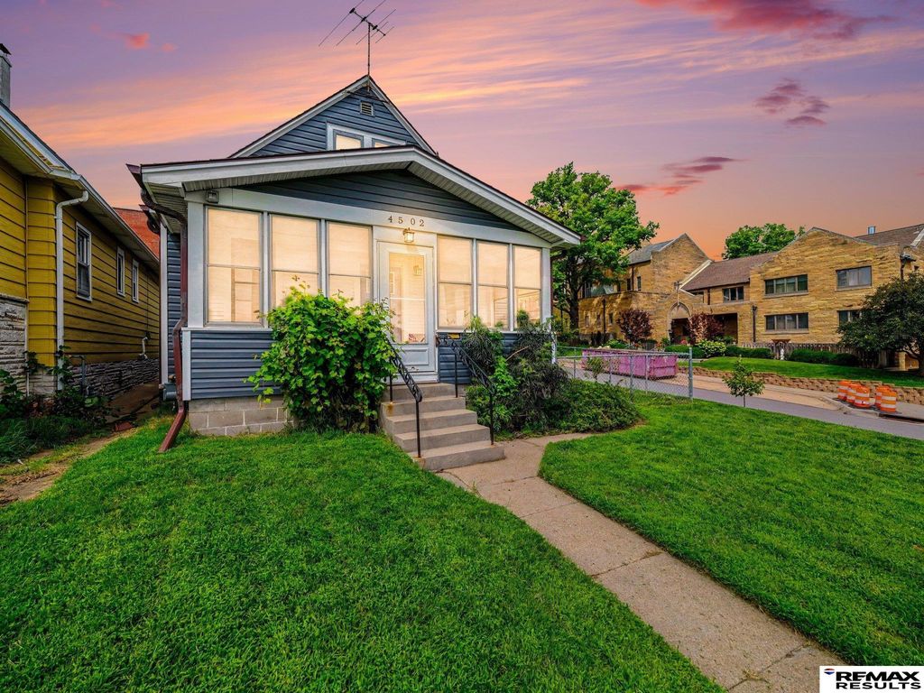 4502 S 40 Street, Omaha