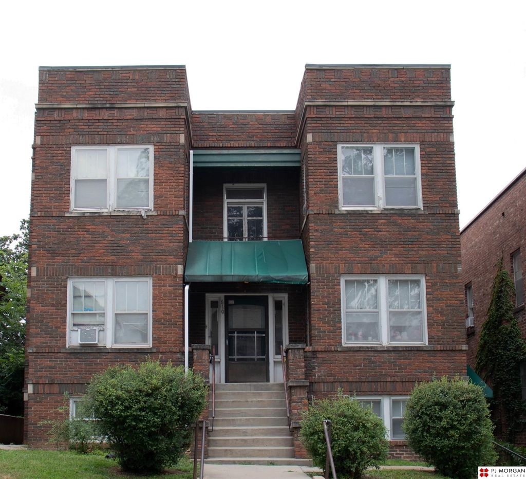 608 S 32nd Avenue, Omaha