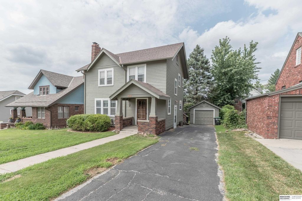 5628 Pierce Street, Omaha