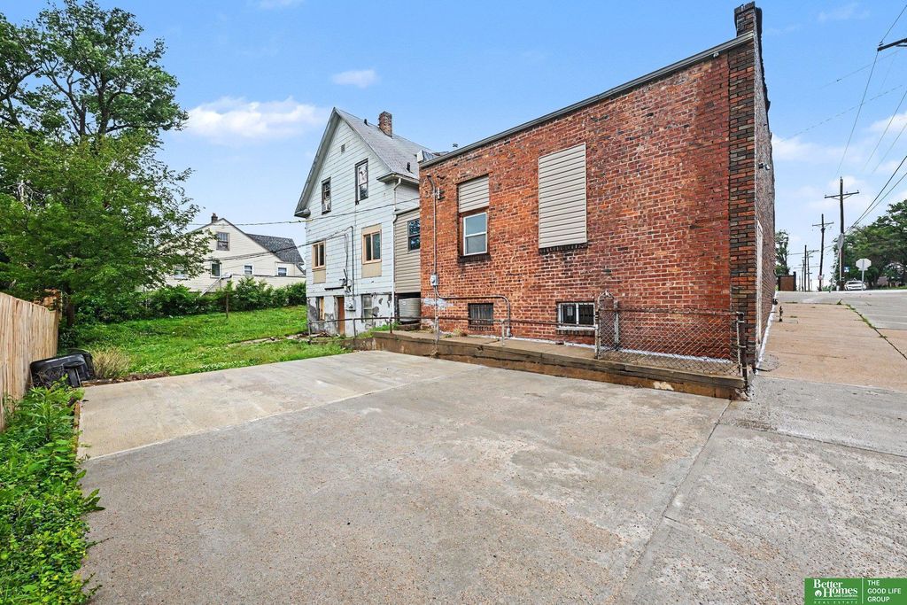 4201 Grand Avenue, Omaha