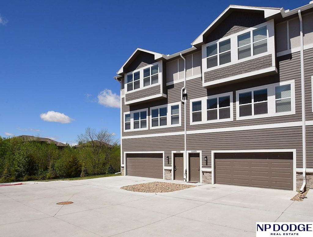 20882 S Court, Omaha