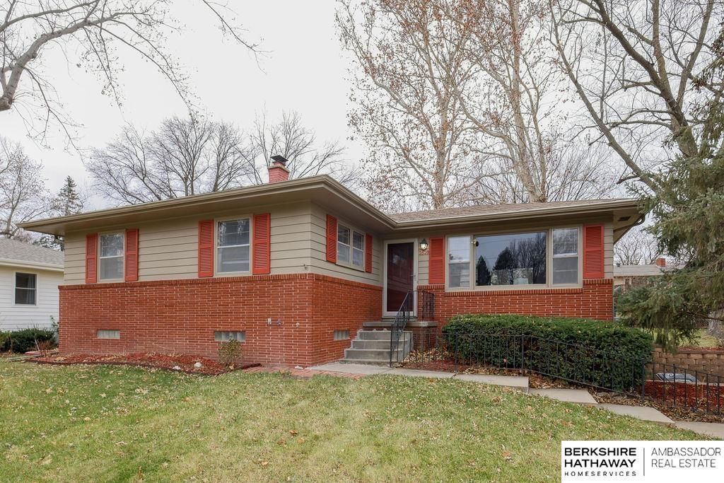 2820 Bridgeford Road, Omaha